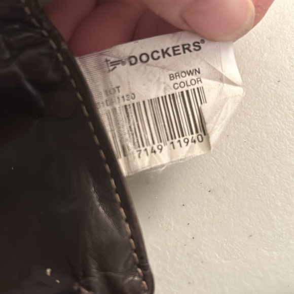 Men’s Dockers Soft Dk Brown Leather “Broken In” Weathered Trifold Wallet - Picture 5 of 5